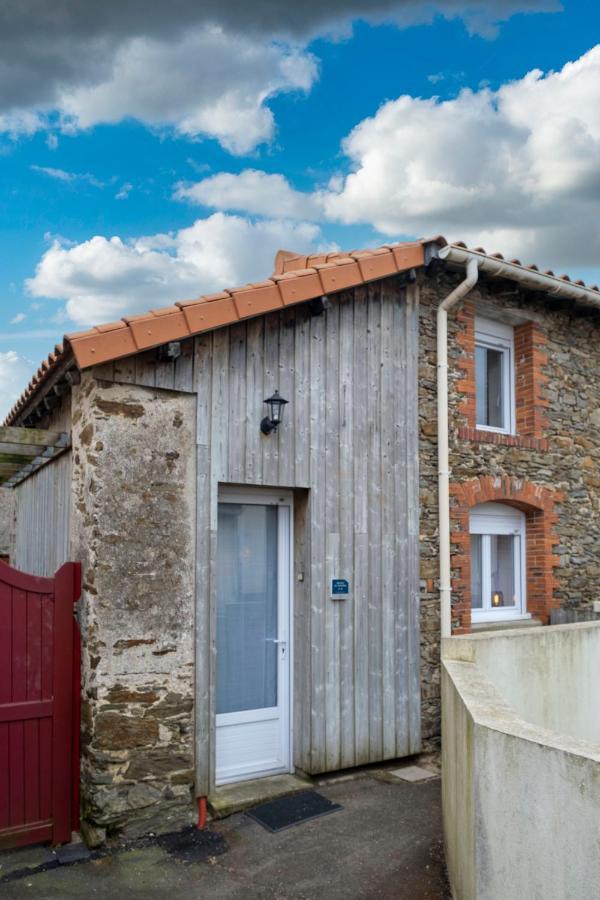 Le Duplex A Mimine Lägenhet Le Pin-en-Mauges Exteriör bild